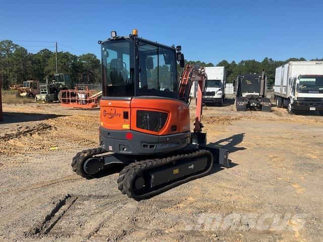 CFG 40UF Crawler excavators