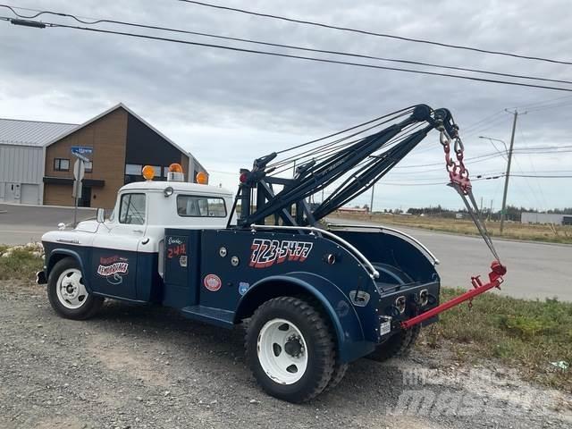Chevrolet 3100 Recovery vehicles