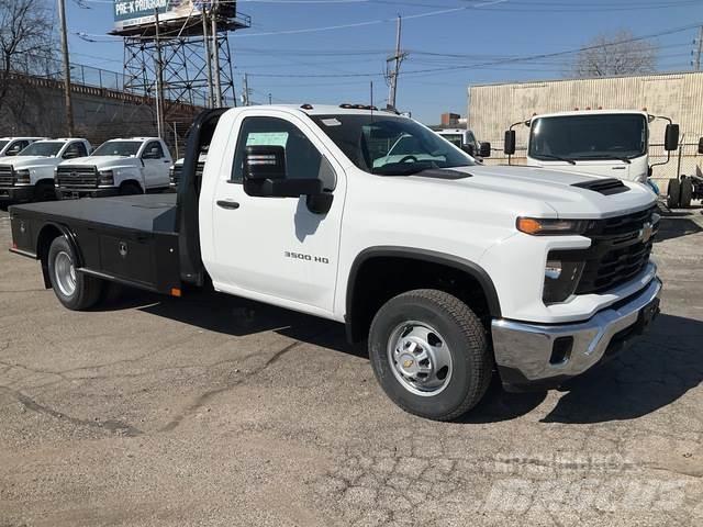 Chevrolet 3500 Flatbed / Dropside trucks