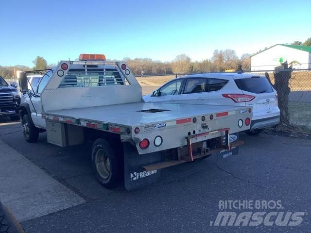 Chevrolet 3500 Flatbed / Dropside trucks