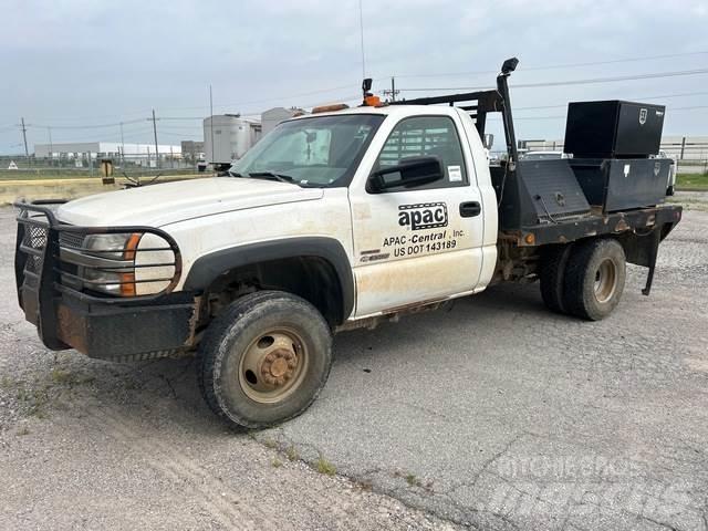 Chevrolet 3500 Flatbed / Dropside trucks