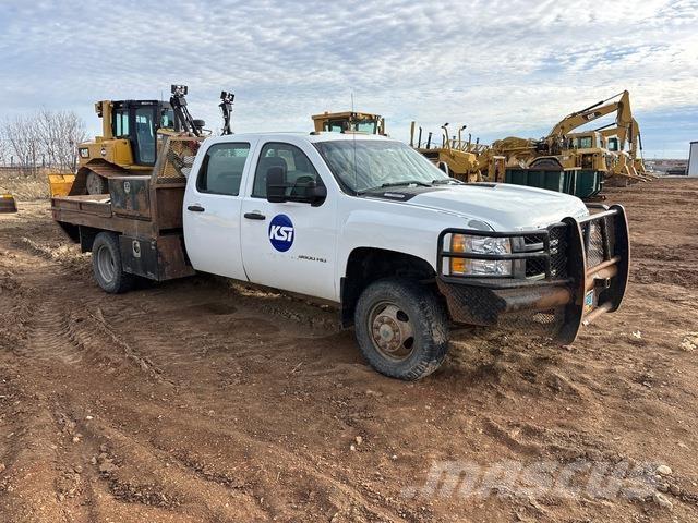 Chevrolet 3500 Flatbed / Dropside trucks