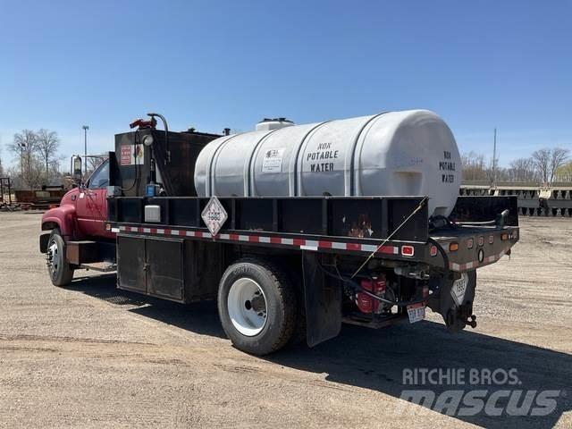 Chevrolet 7500 Flatbed / Dropside trucks