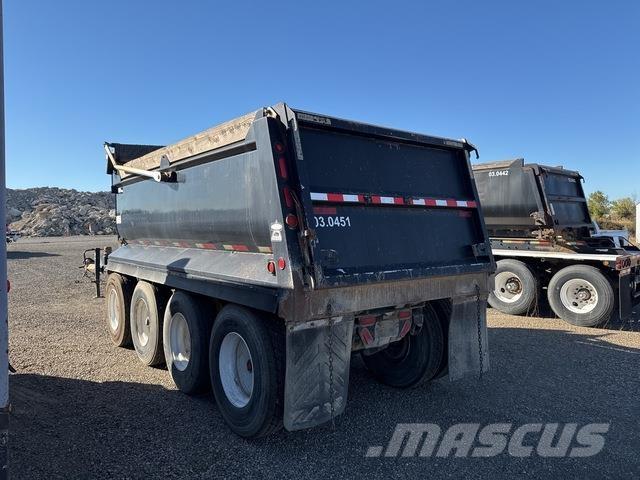  Clough Tipper trailers