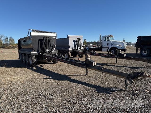  Clough Tipper trailers