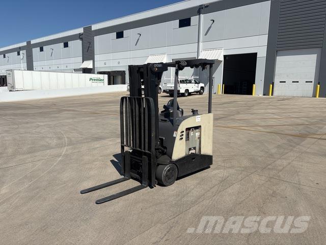 Crown RC5500 Electric forklift trucks