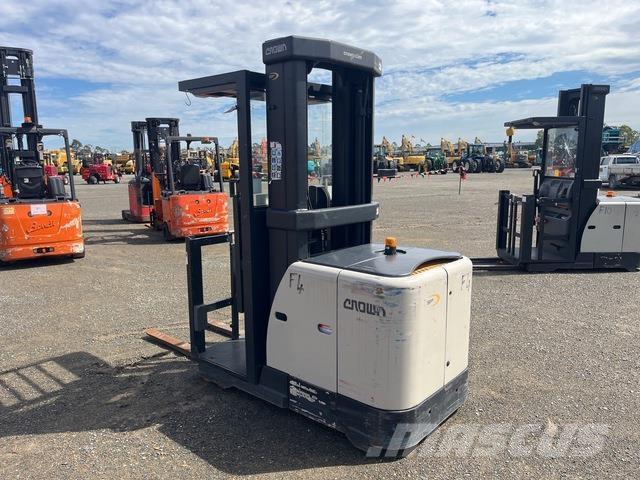 Crown SP3500 Electric forklift trucks