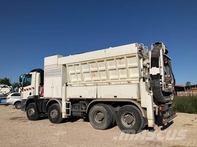 DAF CF85.460 Crawler excavators