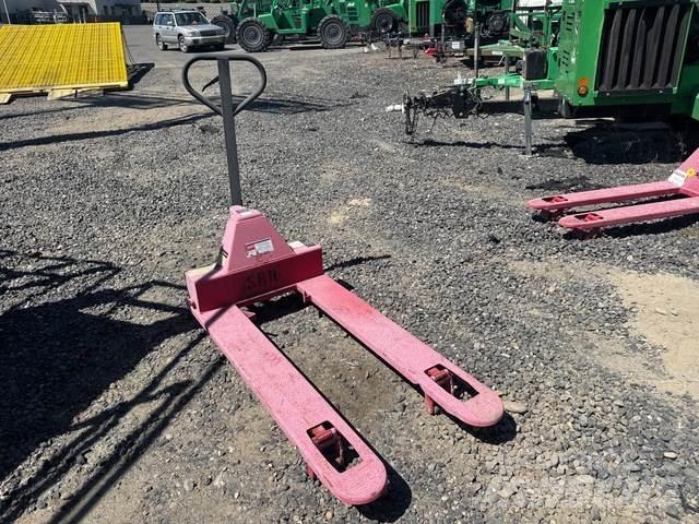 Dayton 24L322 Hand pallet truck