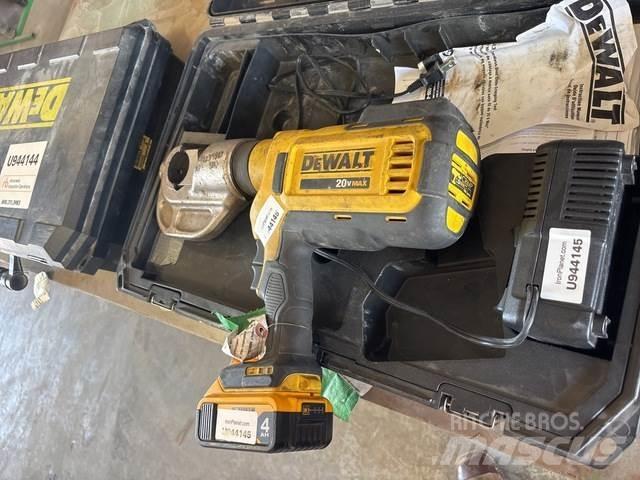 DeWalt DCE300 Other