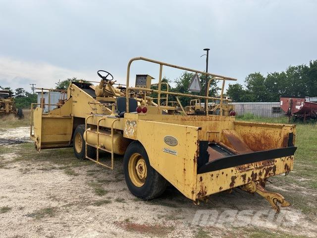 Etnyre  Sand and salt spreaders