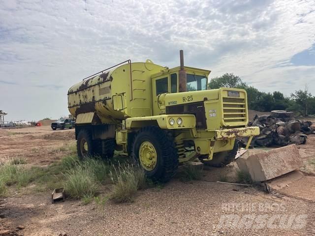 Euclid 215F.D. Water bowser