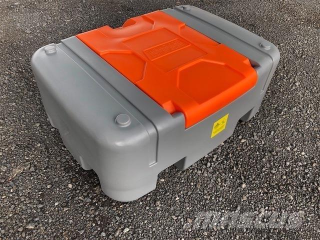 EXEQ DD210 Fuel and additive tanks