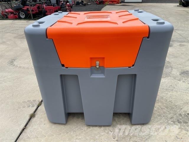  EXEQ DD980 Fuel and additive tanks