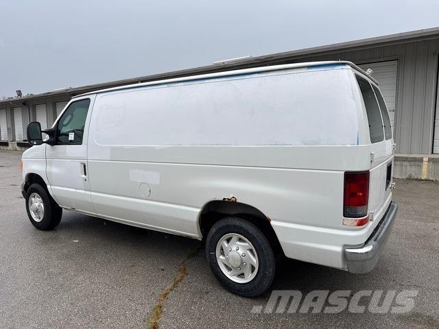 Ford E-150 Panel vans