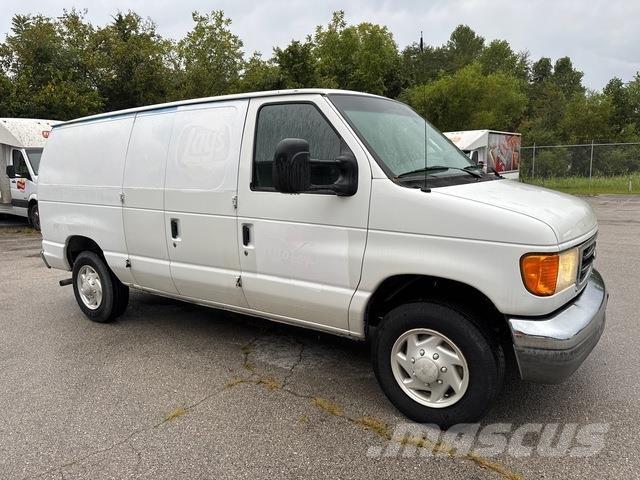 Ford E-150 Panel vans