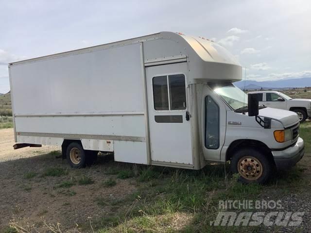 Ford E-350 Panel vans