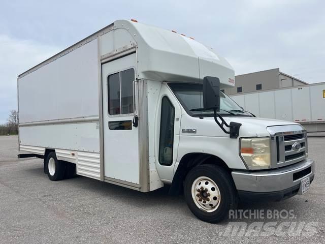Ford E-350 Panel vans