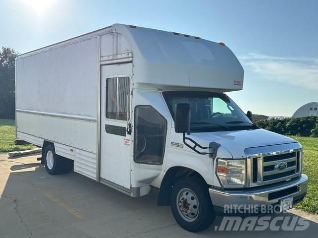 Ford E-350 Panel vans