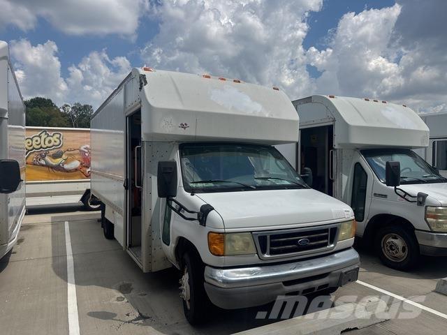 Ford E-350 Box body
