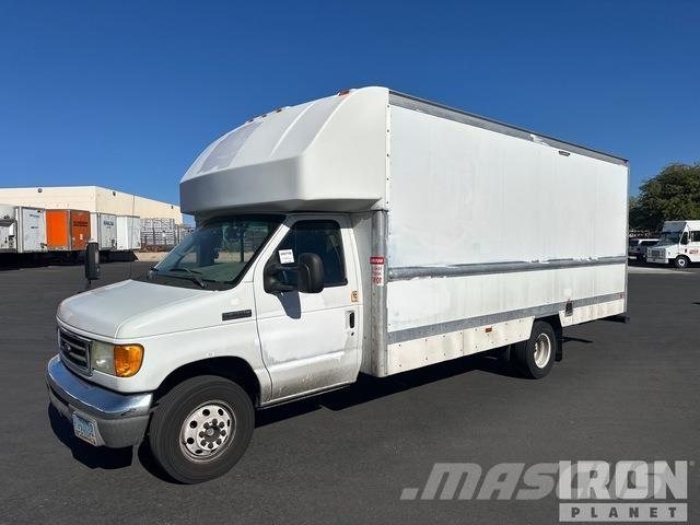 Ford E-350 Box body
