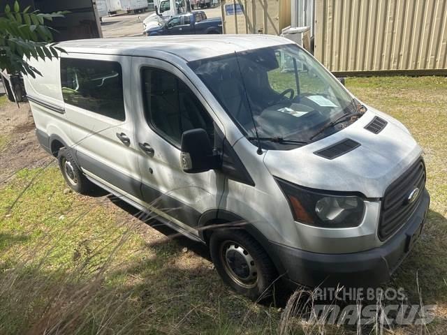 Ford E150 Panel vans