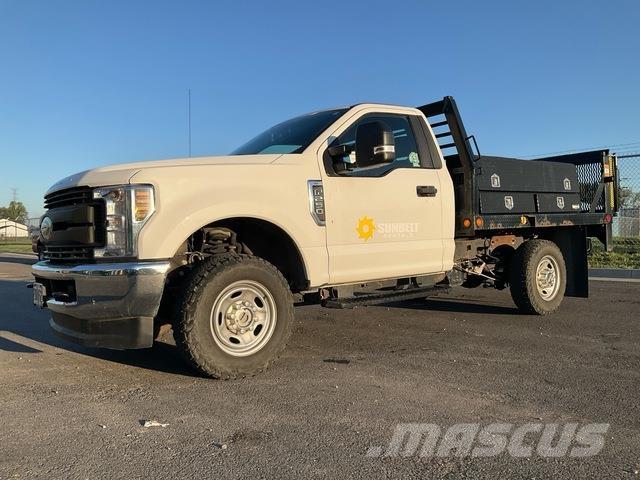 Ford F-250 Flatbed / Dropside trucks