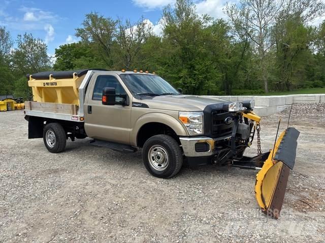 Ford F-250 Flatbed / Dropside trucks
