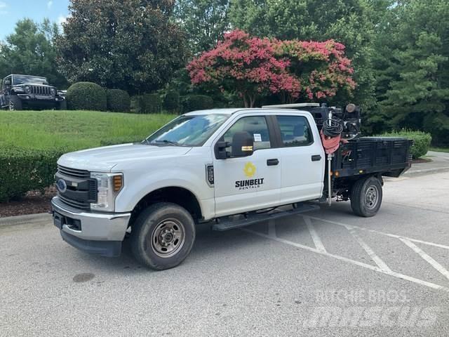 Ford F-250 Flatbed / Dropside trucks