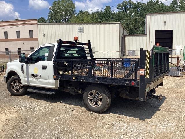Ford F-250 Flatbed / Dropside trucks