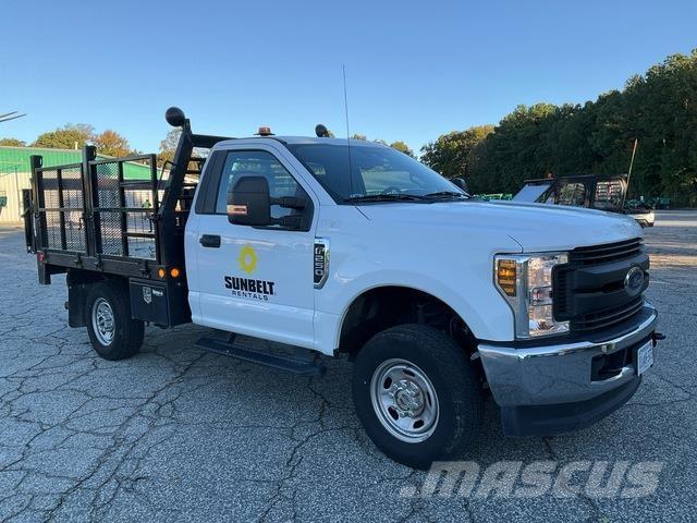 Ford F-250 Flatbed / Dropside trucks