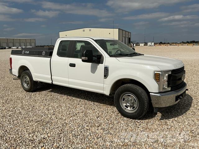 Ford F-250 Pick up/Dropside
