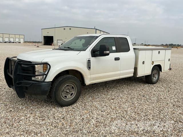 Ford F-250 Pick up/Dropside