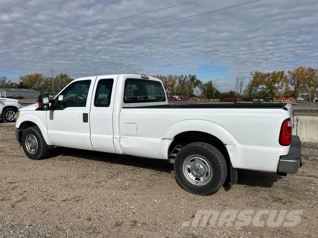 Ford F-250 Pick up/Dropside