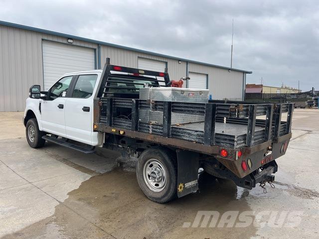 Ford F-250 Flatbed / Dropside trucks