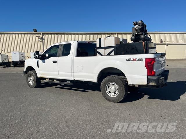 Ford F-250 Pick up/Dropside