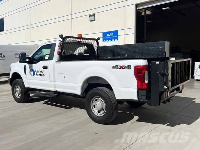 Ford F-250 Pick up/Dropside