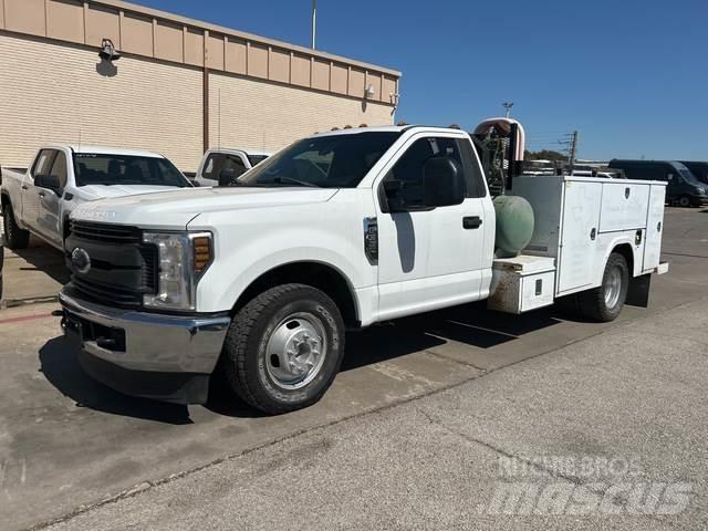 Ford F-350 Pick up/Dropside