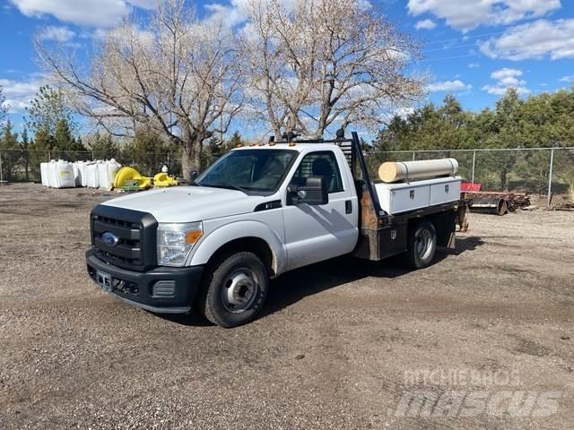 Ford F-350 Flatbed / Dropside trucks