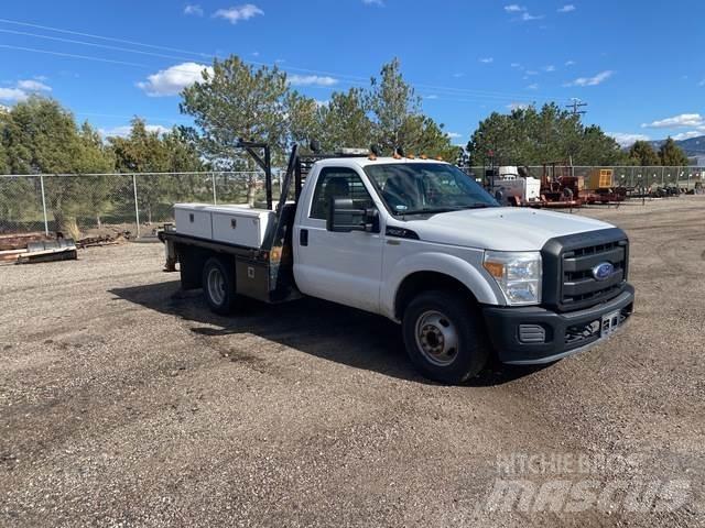 Ford F-350 Flatbed / Dropside trucks