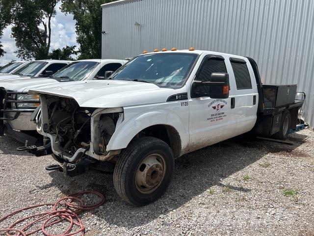 Ford F-350 Flatbed / Dropside trucks