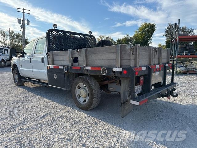 Ford F-350 Flatbed / Dropside trucks