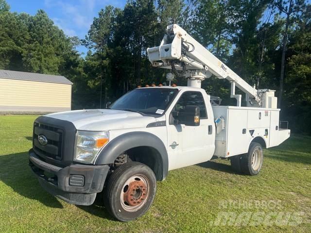 Ford F-450 Truck mounted platforms