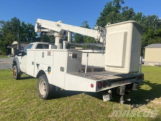 Ford F-450 Truck mounted platforms