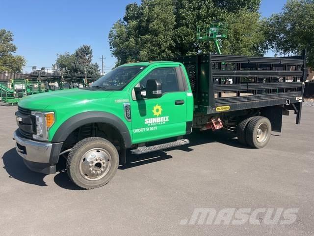 Ford F-450 Flatbed / Dropside trucks