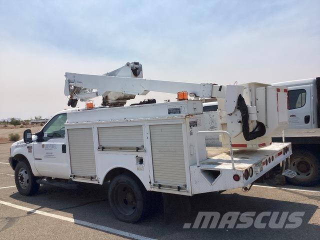 Ford F-450 Truck mounted platforms