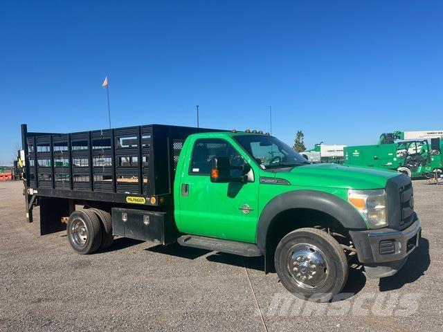 Ford F-450 Flatbed / Dropside trucks