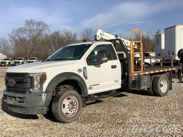Ford F-550 Flatbed / Dropside trucks