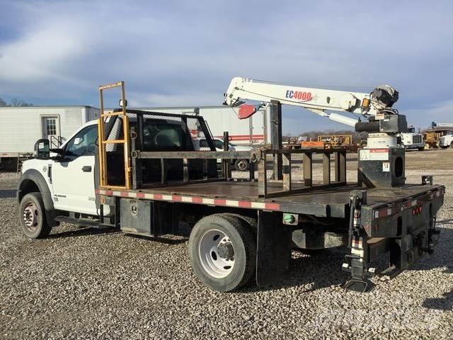 Ford F-550 Flatbed / Dropside trucks