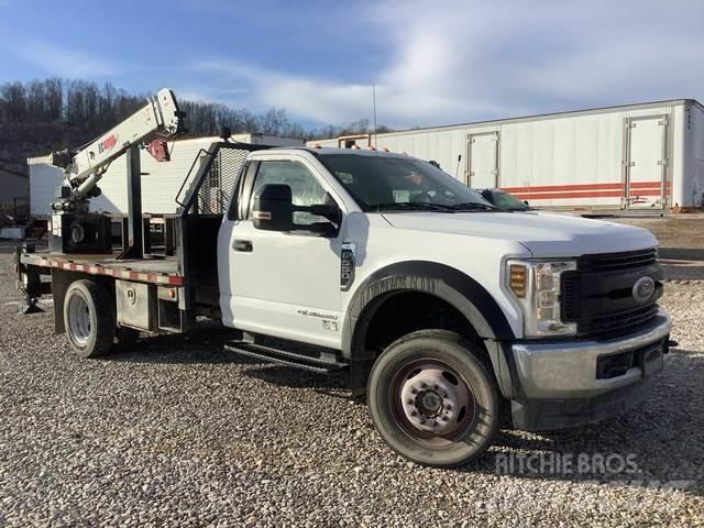 Ford F-550 Flatbed / Dropside trucks